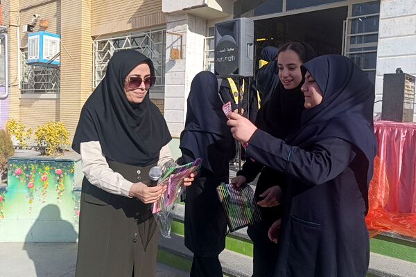 مراسم جشن میلاد امام زمان (عج) در دبیرستان مهر نیشابور 