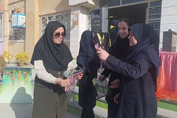 مراسم جشن میلاد امام زمان (عج) در دبیرستان مهر نیشابور 