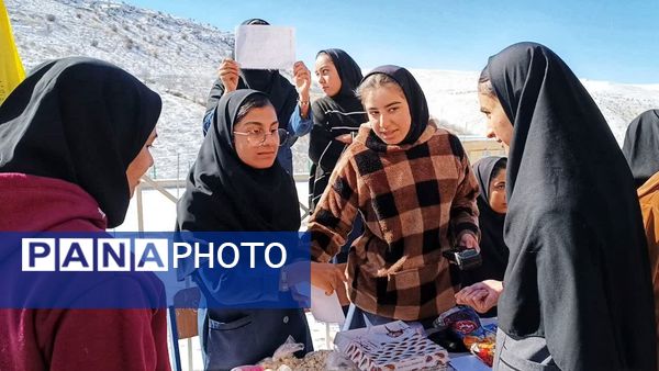 بازارچه کسب و کار دانش‌آموزی مدرسه الزهرا شهرستان مارگون