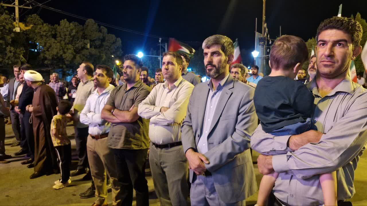 نورآباد در مسیر ولایت؛ تجدید میثاق با رهبری در صد و شصت و سومین شب ایستادگی
