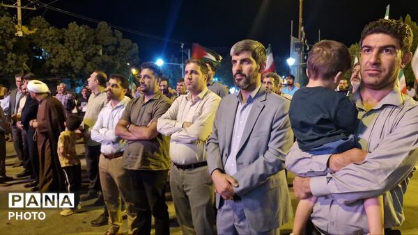 نورآباد در مسیر ولایت؛ تجدید میثاق با رهبری در صد و شصت و سومین شب ایستادگی