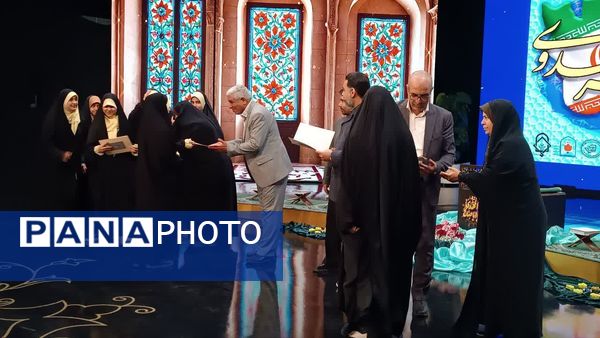 هم‌نوا شدن دل‌ها با آیات وحی در محفل انس با قرآن کریم