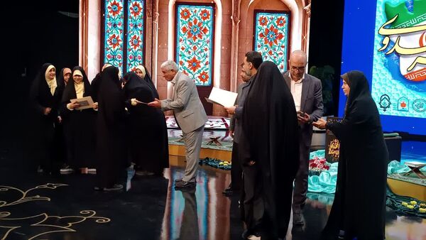 هم‌نوا شدن دل‌ها با آیات وحی در محفل انس با قرآن کریم