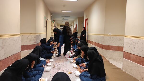 دانش‌آموزان مهمان سفره خدا شدند