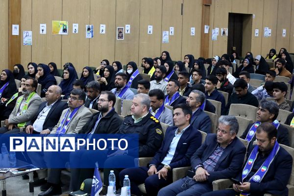  سیزدهمین دوره انتخابات شورای دانش‌آموزی در کرمان برگزار شد