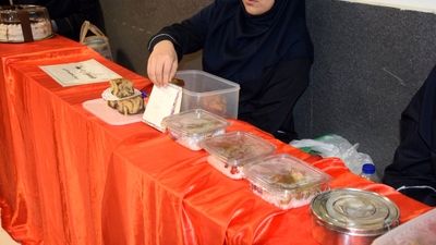 بازارچه دانش‌آموزی در دبیرستان شاهد شهید کلانتری کرج