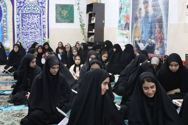 برگزاری باشکوه دومین محفل قرآنی «رواق» با محوریت ترویج جلسات خانگی قرآن در شهرستان فلارد