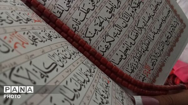 مردم دزک در شب قدر در مسجد امام حسین (ع) به نیایش و عبادت پرداختند