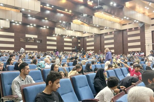 برگزاری جشن نور و معرفت؛ آیین ولادت پیامبر رحمت در فرهنگ‌سرای بعثت صفادشت 
