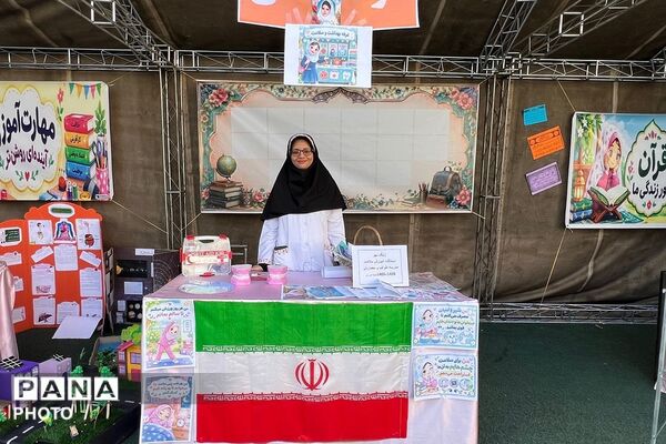 نواخته شدن زنگ شکوفه ها در دبستان طواف و معماریان ناحیه دو شهرری 