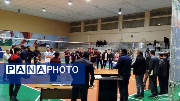 برگزاری اختتامیه مسابقات والیبال کارکنان ادارات و کارخانجات نیشابور 