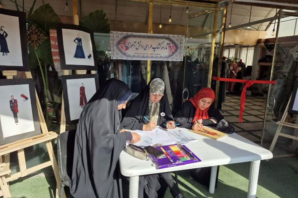 فیروزکوه میزبان جشنواره پرشکوه لباس ایرانی-اسلامی