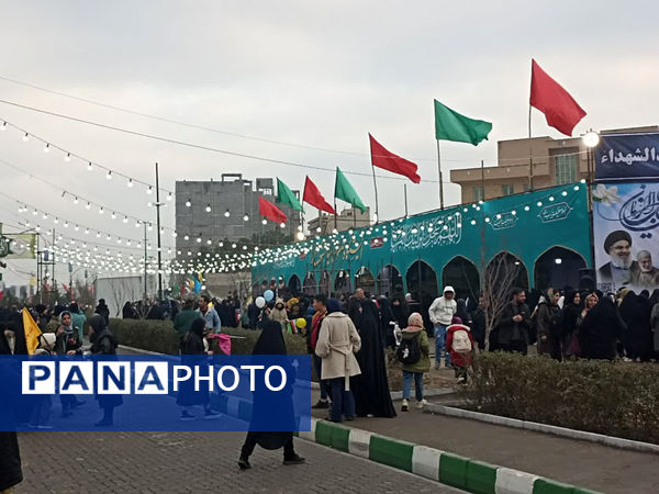شادپیمایی مردم قم در جشن نیمه شعبان