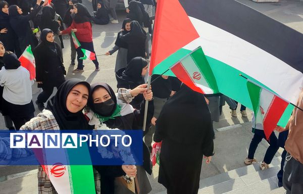 مراسم گرامیداشت شهدای مقاومت در دبیرستان گلشن آزادی مشهد