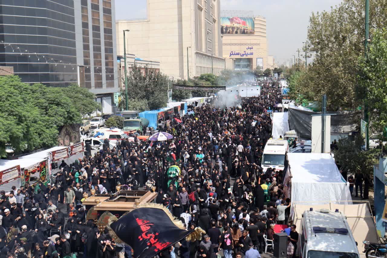 قدم به قدم در مسیر عاشقی اباعبدالله‌الحسین‌(ع)