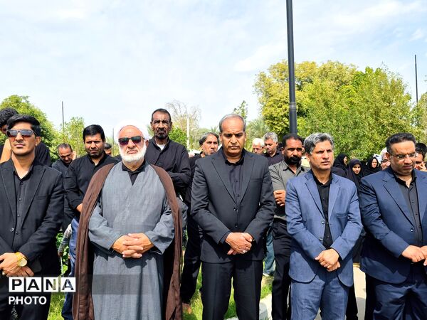 مراسم تشییع پیکر مطهر شهید اسماعیل آزادگرمی در کرمان