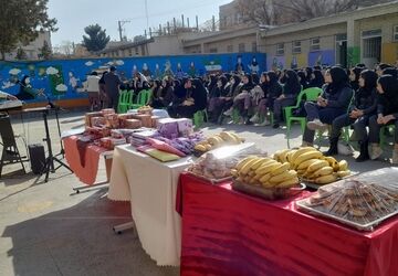 جشن دهه فجر در دبیرستان گلستان آشخانه
