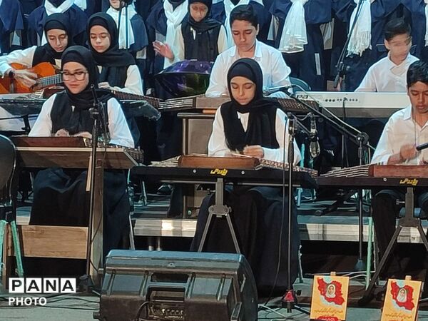 سمفونی ۱۶۸ ؛ روایتی از همدلی و هنر دانش آموزان ناحیه ۳ 