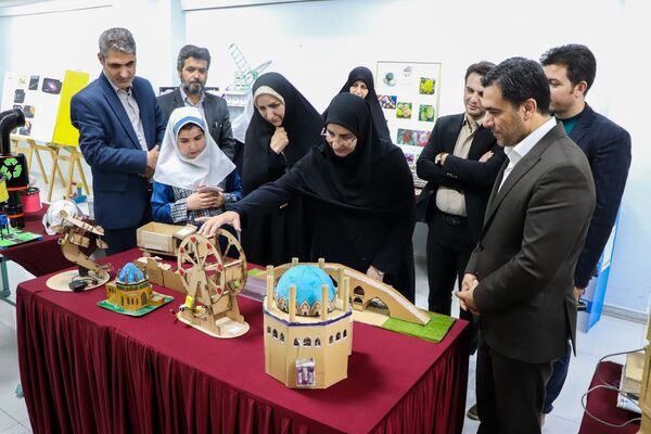 افتتاح نمایشگاه آثار برتر طرح جابربن حیان در استان زنجان