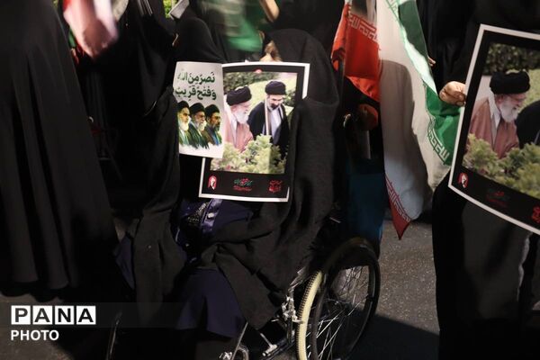 حضور مربیان، اولیا و دانش‌آموزان آموزش و پرورش ناحیه 2 تبریز در آیین سالگرد شهادت امام سجاد(ع)