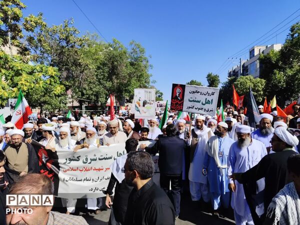 ایران متحد؛ شکوه حضور علمای اهل‌ سنت در بدرقه رهبر شهید