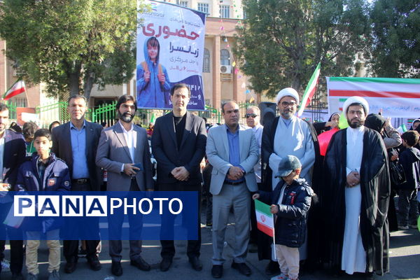 شکوه حضور مردم بوشهر در راهپیمایی ۲۲ بهمن