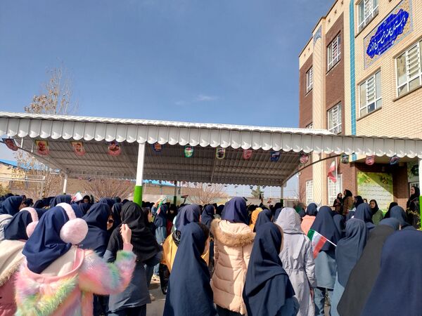 جشن میلاد امام زمان(عج) در دبستان فرهنگ فرازمند