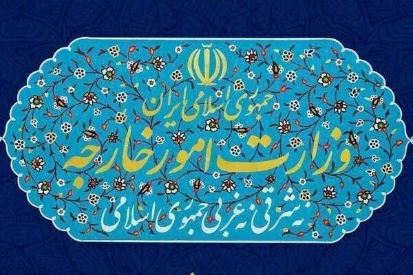رایزنی عراقچی با وزیران خارجه ترکیه و انگلیس