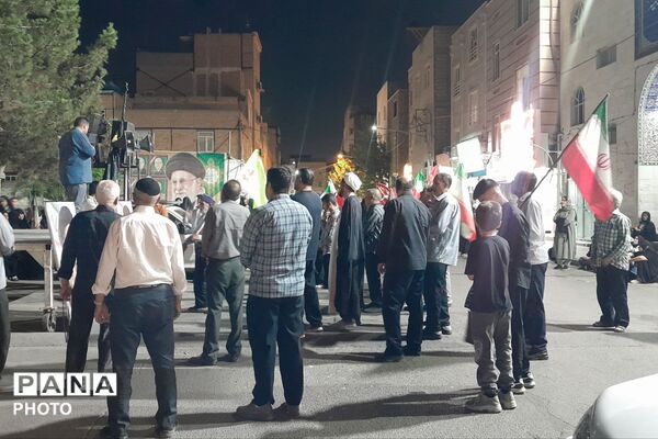 ایستادگی و خستگی ناپذیری مردم برای دفاع از ایران جانمان