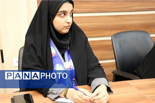 نشست مشاور وزیر در امور تشکل‌های دانش‌آموزی با کارشناسان سازمان دانش‌آموزی استان خراسان رضوی