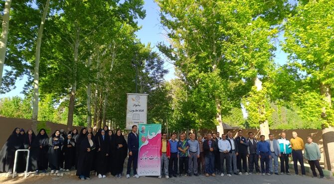 پیاده روی خانوادگی فرهنگیان در راین