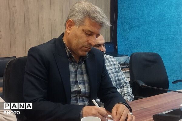 آئین تجلیل از فعالان حوزه پرورشی مدارس متوسطه بهارستان دو