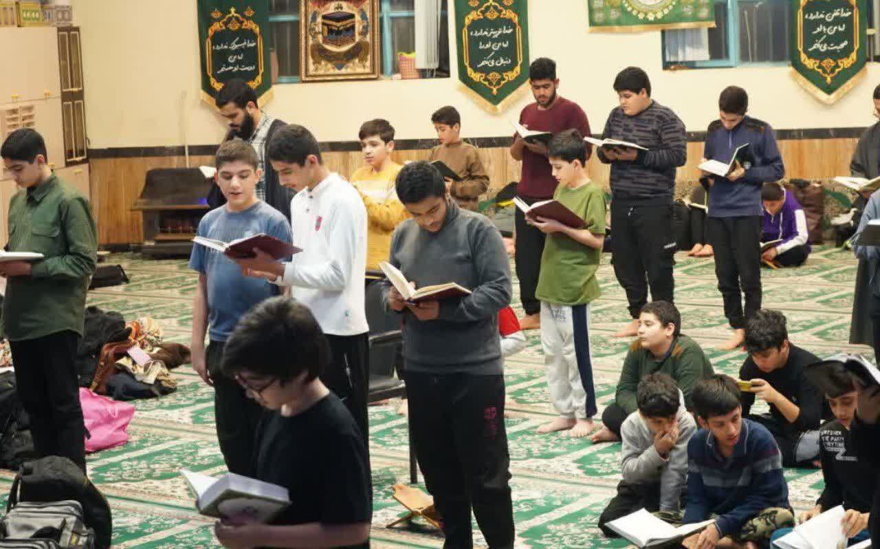 اعتکاف دانش‌آموزی در قائمشهر
