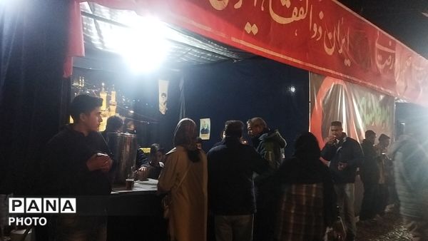 حضور نسل های مختلف در اجتماعات شبانه نیشابور