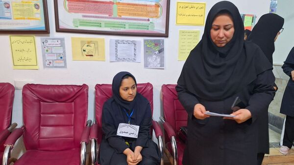 انتخابات شورای دانش‌آموزی در دبیرستان شهید قویدل
