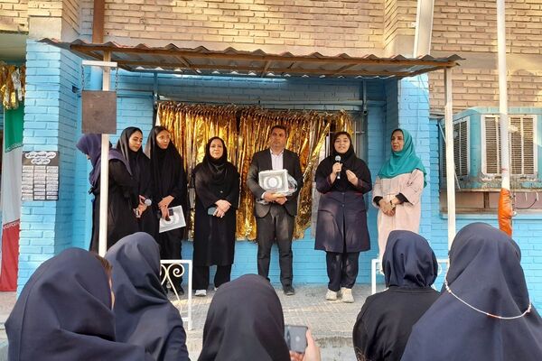 جوانه های دموکراسی در قدس؛شور وهیجان دانش آموزان قدس در انتخابات شورای دانش آموزی