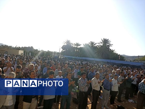 برگزاری مراسم نماز عید سعید فطر در حاجی‌‌آباد