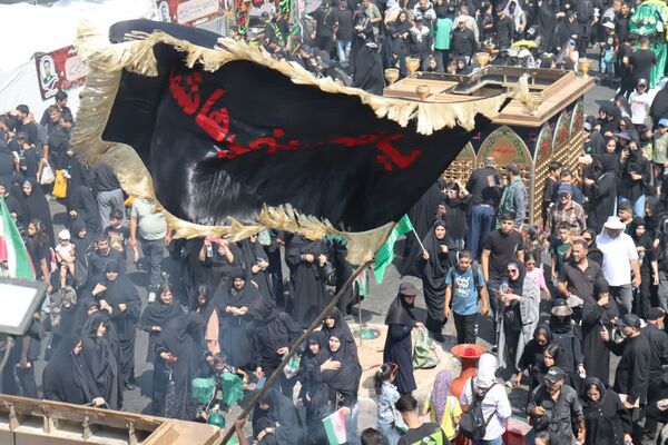 قدم به قدم در مسیر عاشقی اباعبدالله‌الحسین‌(ع)