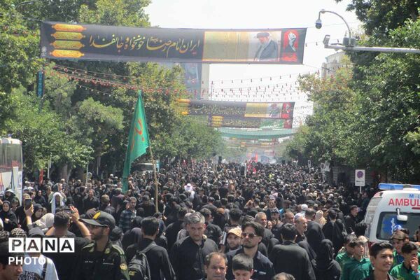 حضور میلیونی زائران در مشهد