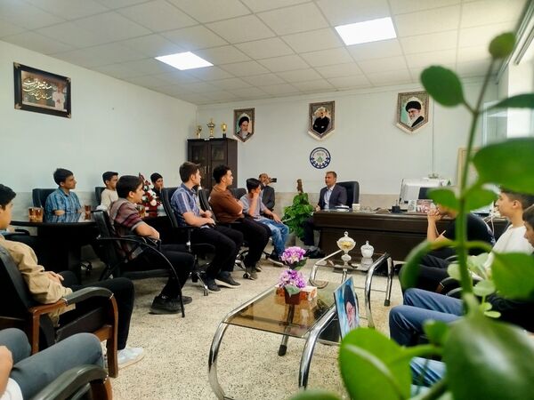 دیدار روسای انجمن اسلامی مدارس شهرستان کاشمر با معاون پرورشی و تربیت بدنی کاشمر