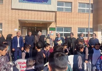 جشنواره درون‌مدرسه‌ای در دبستان پسرانه دکتر سعید الماسی اصفهان