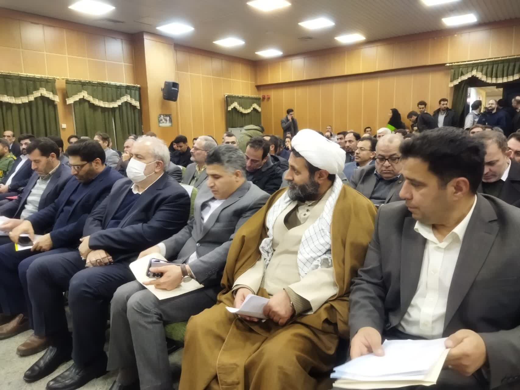 برگزاری جلسه شورای اداری شهرستان شیروان با حضور وزیر نیرو در نیروگاه شیروان