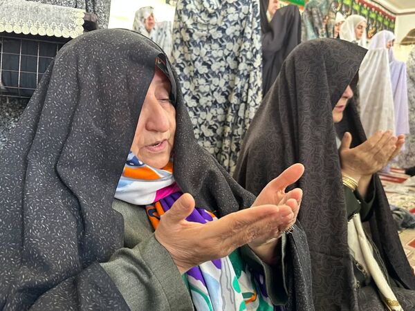 شکوه بندگی در نماز عید فطر گلوگاه