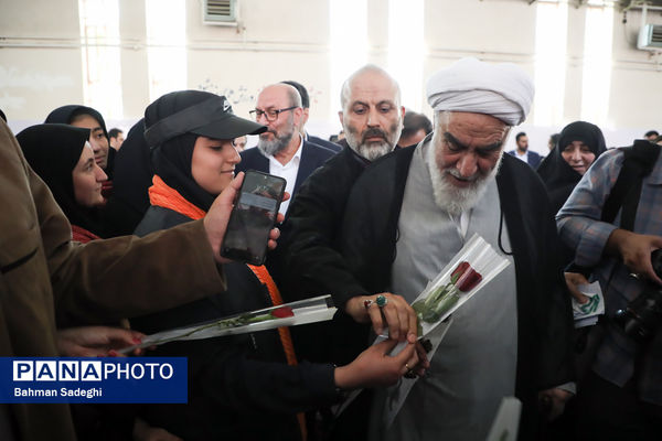 آیین بهره‌برداری و رونمایی از طرح‌های ارتقا عدالت آموزشی و پرورشی بنیاد مستضعفان