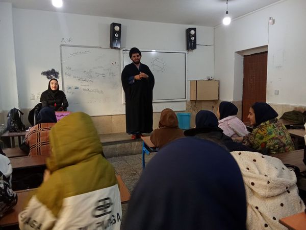 اجرای دعای ربنا و حضور مبلغین به مناسبت ماه مبارک رمضان در دبیرستان توحید یک