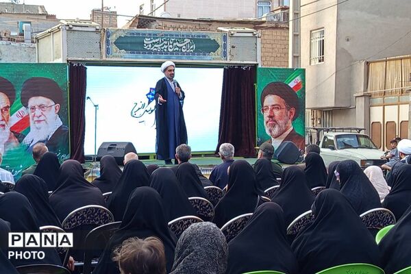 آیین «آبروی محله» در تکریم شهیدان جنگ رمضان