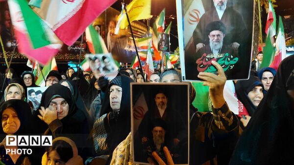 ایستادگی مردم ایران نشانه همبستگی و اتحاد است