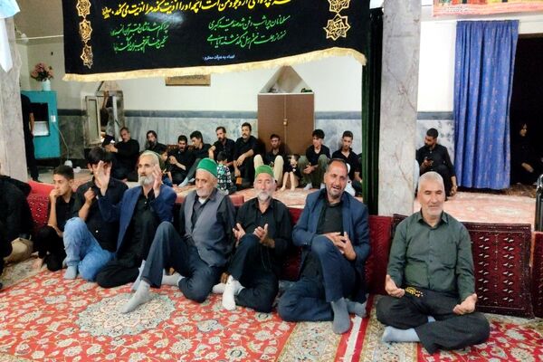 مراسم عزاداری امام حسین(ع) در شهر بار 