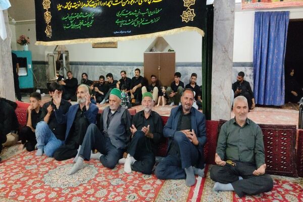 مراسم عزاداری امام حسین(ع) در شهر بار 