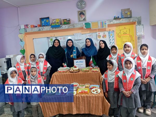 صبحانه سلامت با تم پرچم در دبستان نرجس 